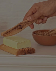 Épandeur à beurre en bois d'olivier naturel